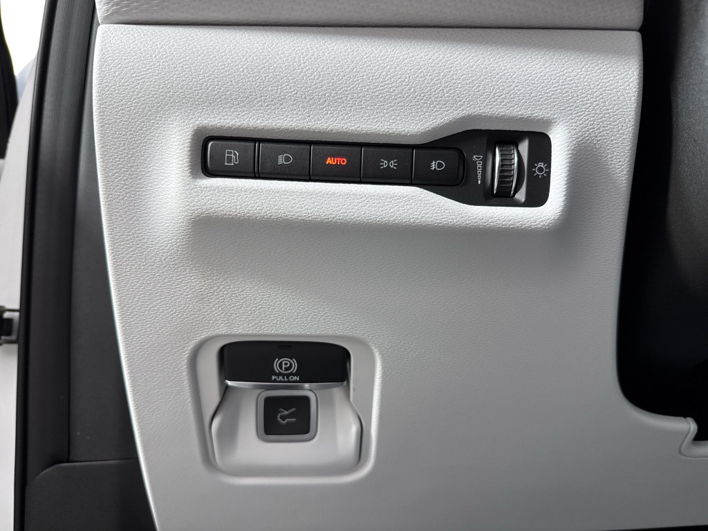 New 2026 Jeep Cherokee Overland w/ Advanced Pro Tech Group AWD/4WD image 32