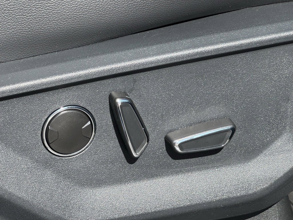 New 2025 Ford F150 Lariat w/ Equipment Group 502A High image 43