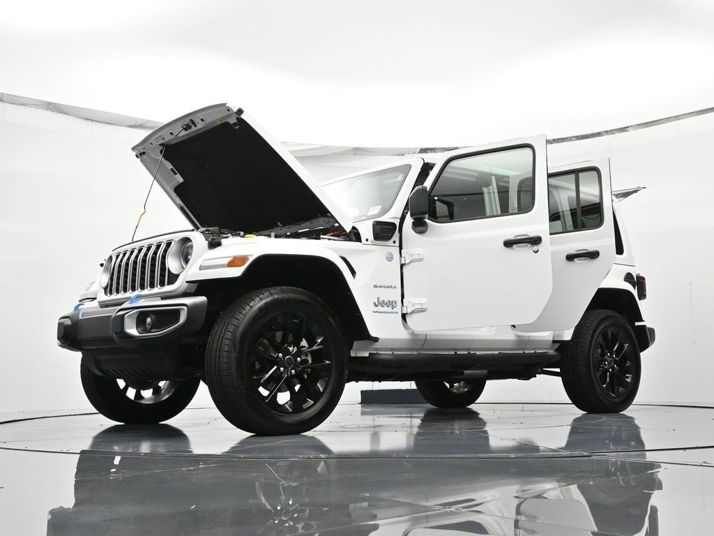 Used 2024 Jeep Wrangler Unlimited Sahara w/ Safety Group image 51