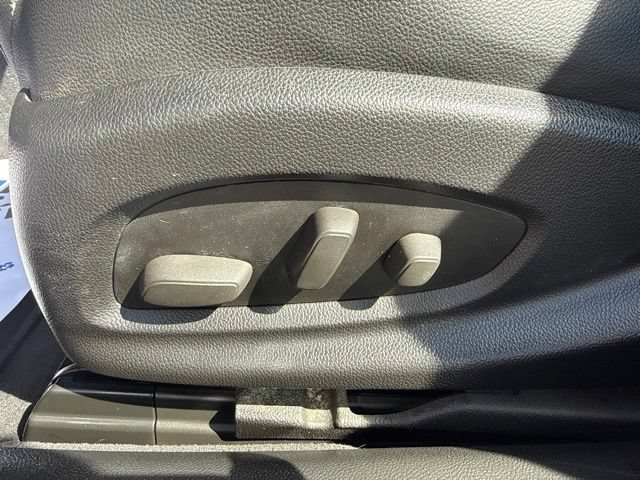 Used 2014 Chevrolet Impala LT w/ Convenience Package FWD image 22