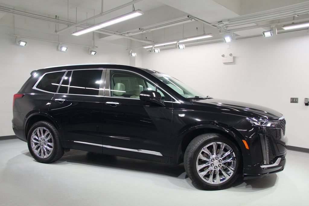 Used 2022 Cadillac XT6 Premium Luxury w/ Technology Package AWD/4WD image 11