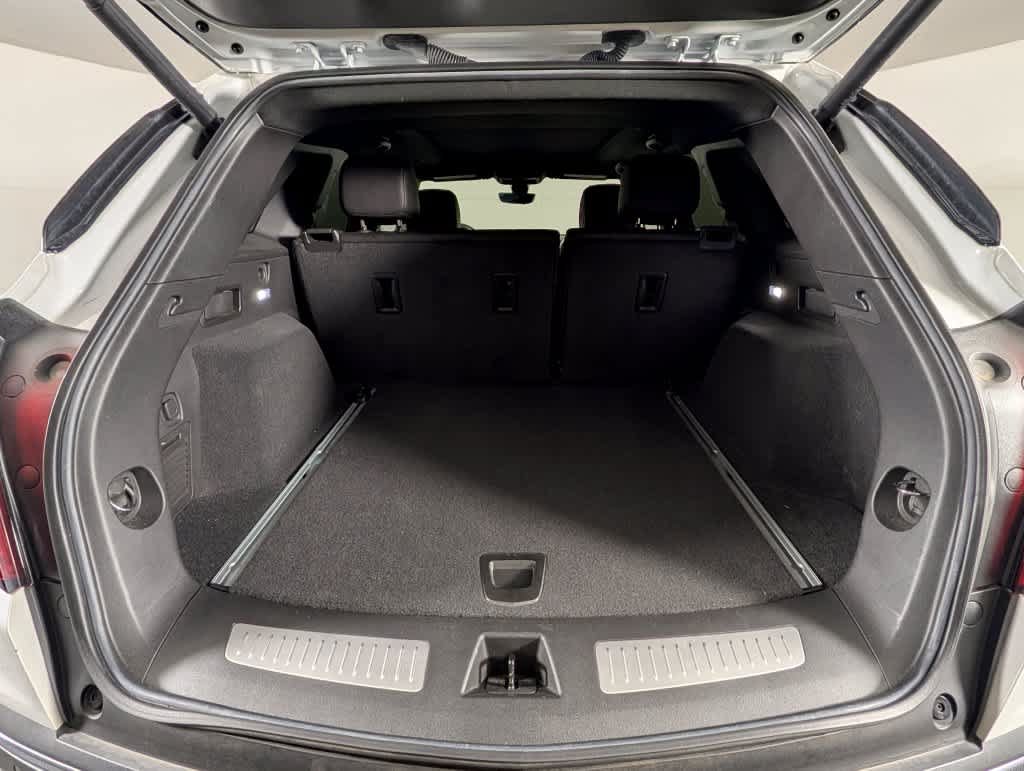 Used 2022 Cadillac XT5 Premium Luxury w/ Technology Package FWD image 17