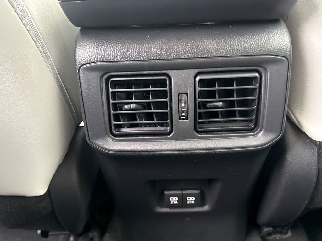 Used 2021 Toyota RAV4 XLE Premium AWD/4WD image 19