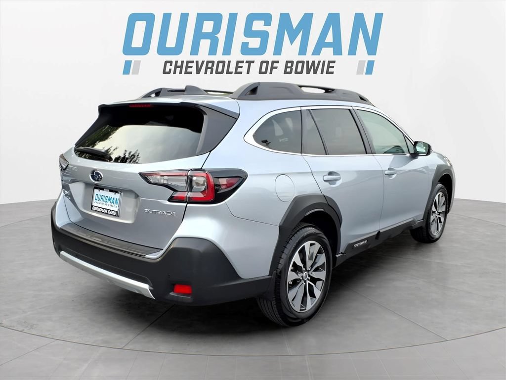 Used 2025 Subaru Outback Limited w/ Popular Package #2 AWD/4WD image 3