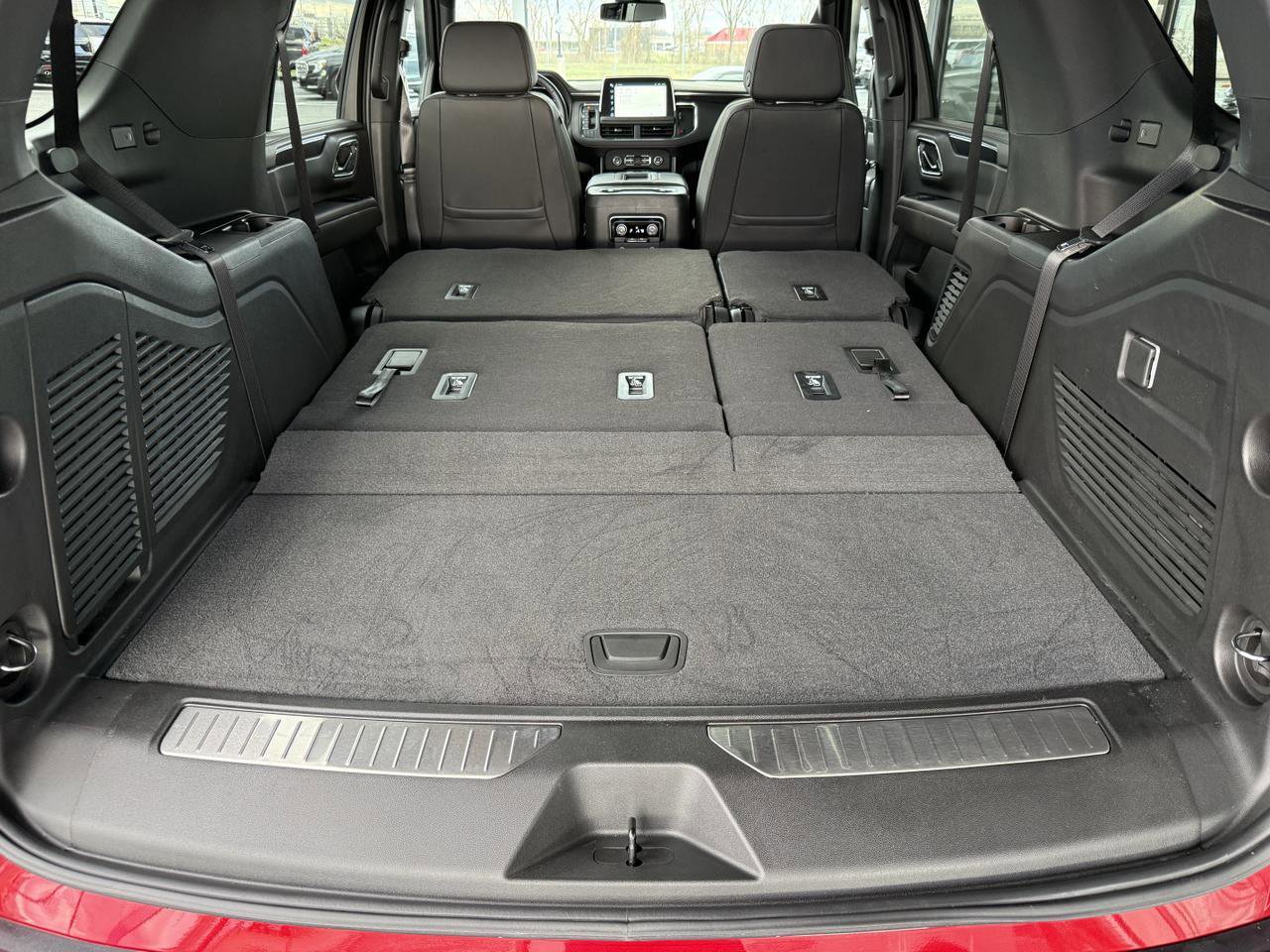 Used 2024 Chevrolet Tahoe RST AWD/4WD image 45