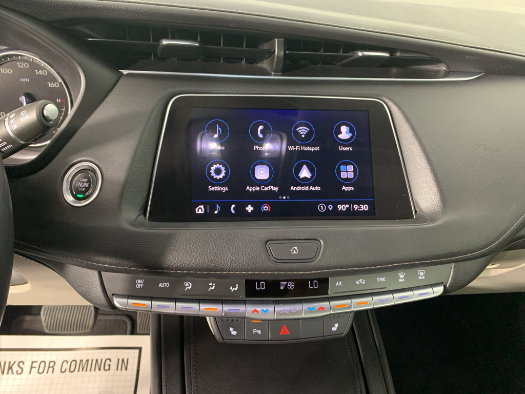 Used 2021 Cadillac XT4 Luxury w/ Cold Weather Package FWD image 25