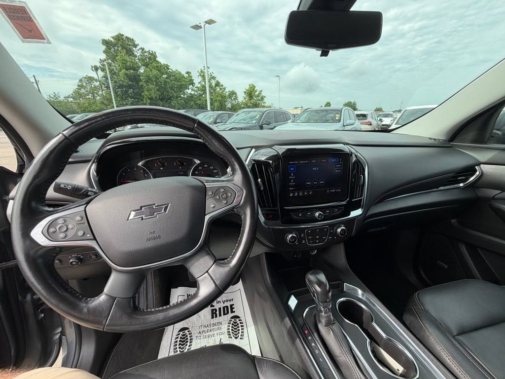 Used 2021 Chevrolet Traverse RS FWD image 12