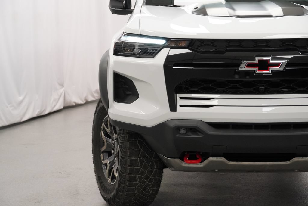 New 2026 Chevrolet Colorado ZR2 w/ Technology Package AWD/4WD image 35