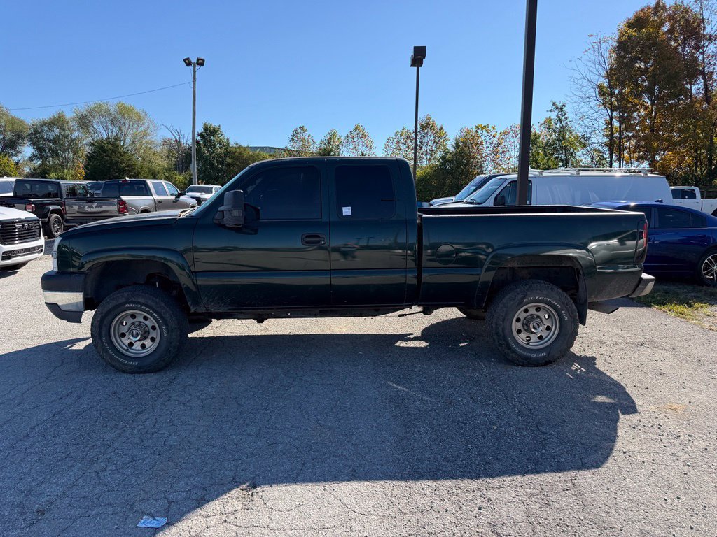 Used 2003 Chevrolet Silverado 2500 LS w/ Snow Plow Prep Package AWD/4WD image 10