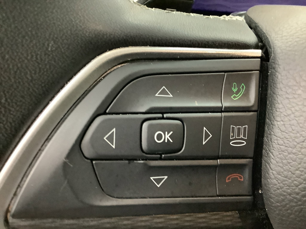 Used 2024 Jeep Grand Cherokee L Laredo image 18