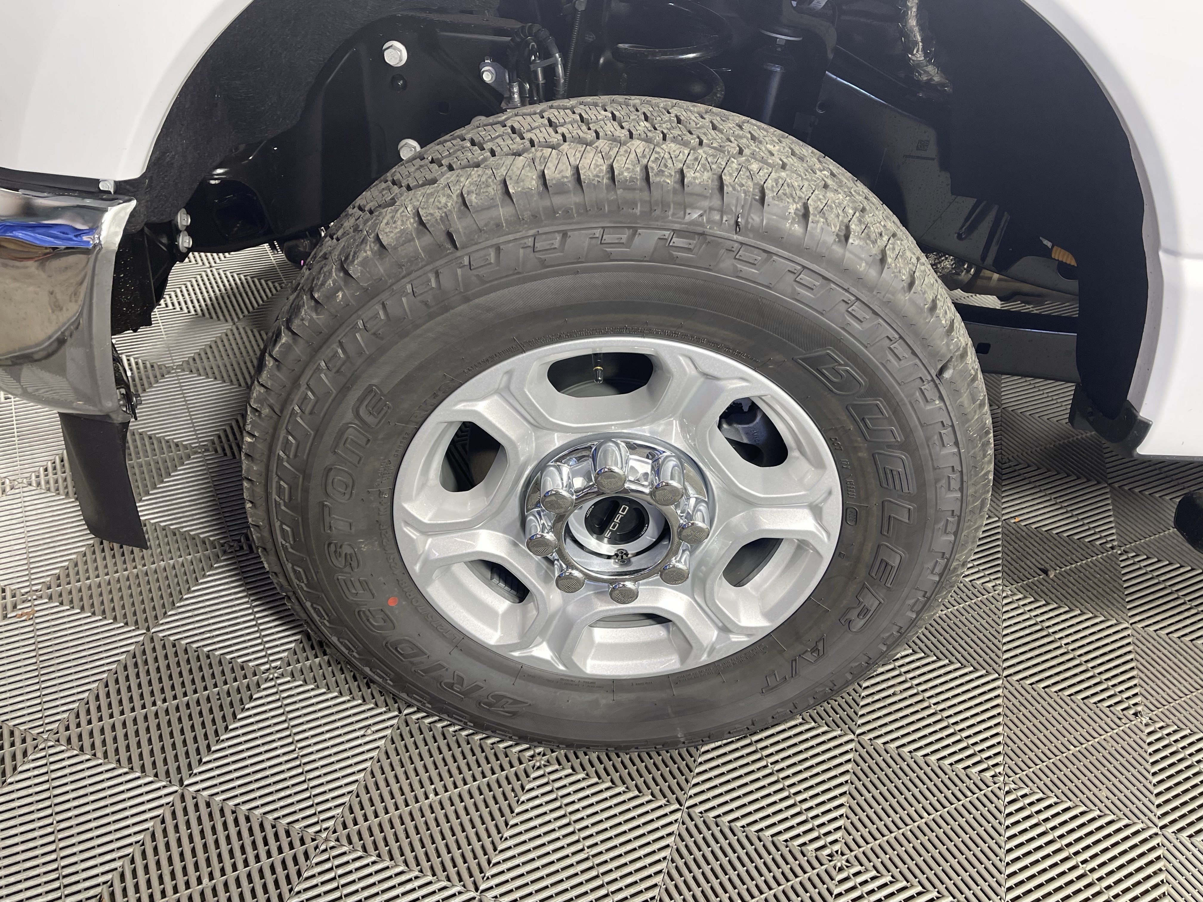 New 2027 Ford F250 XLT w/ FX4 Off-Road Package AWD/4WD image 9