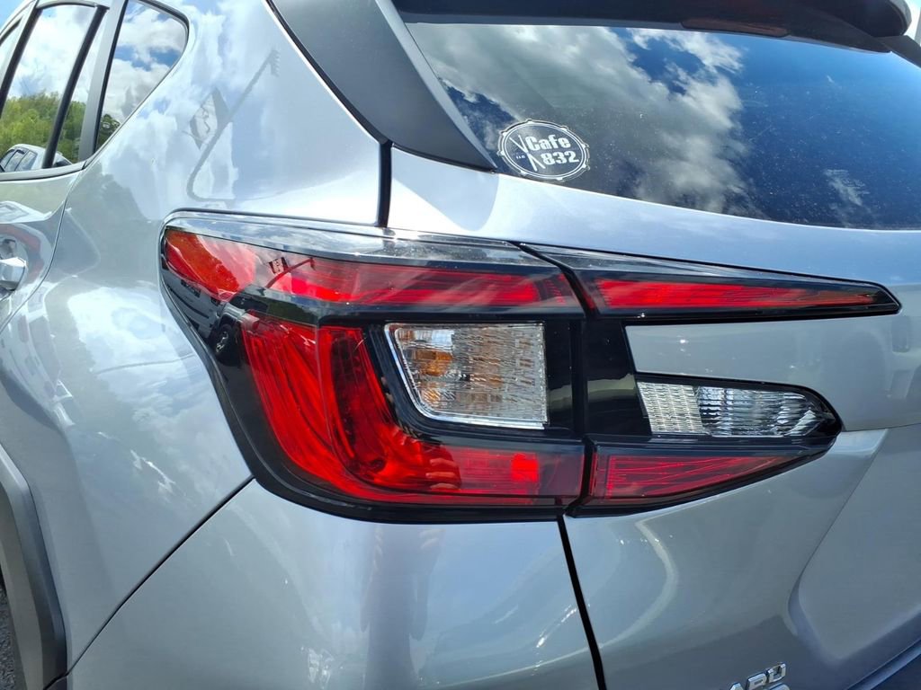 Used 2024 Subaru Crosstrek 2.0i Premium w/ Crosstrek Mirror Package AWD/4WD image 10