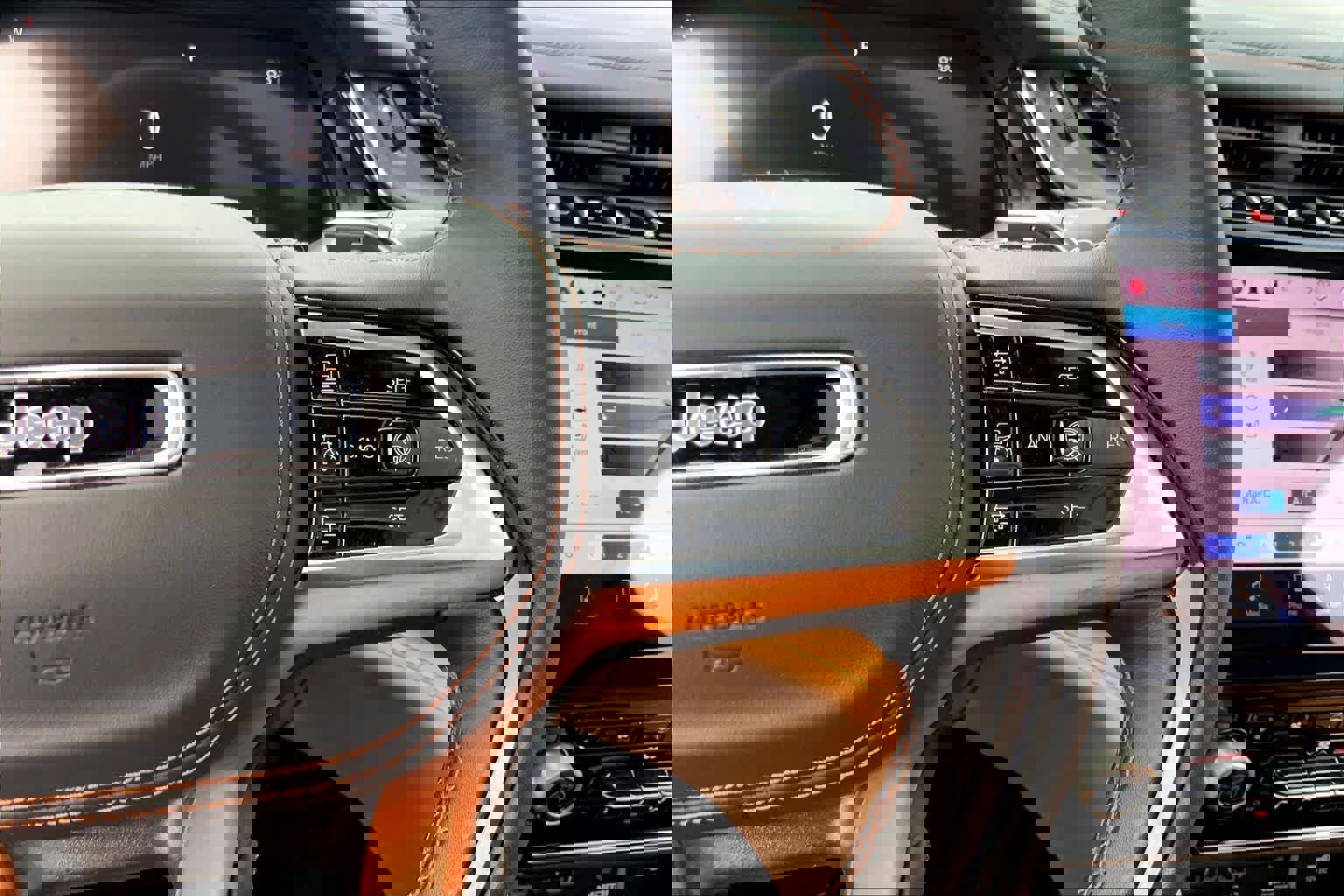 Used 2025 Jeep Grand Cherokee Summit image 25