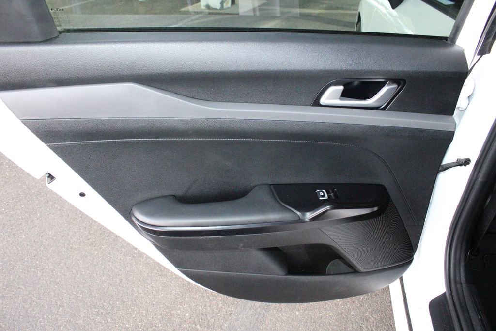 Used 2022 Kia K5 LXS image 44