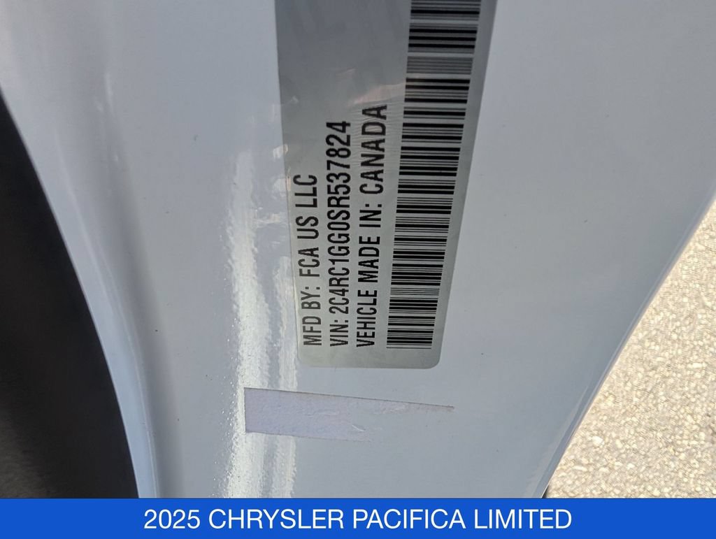 Used 2025 Chrysler Pacifica Limited FWD image 37