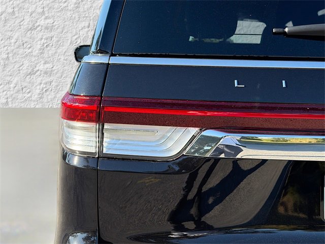 Used 2024 Lincoln Navigator Reserve image 10