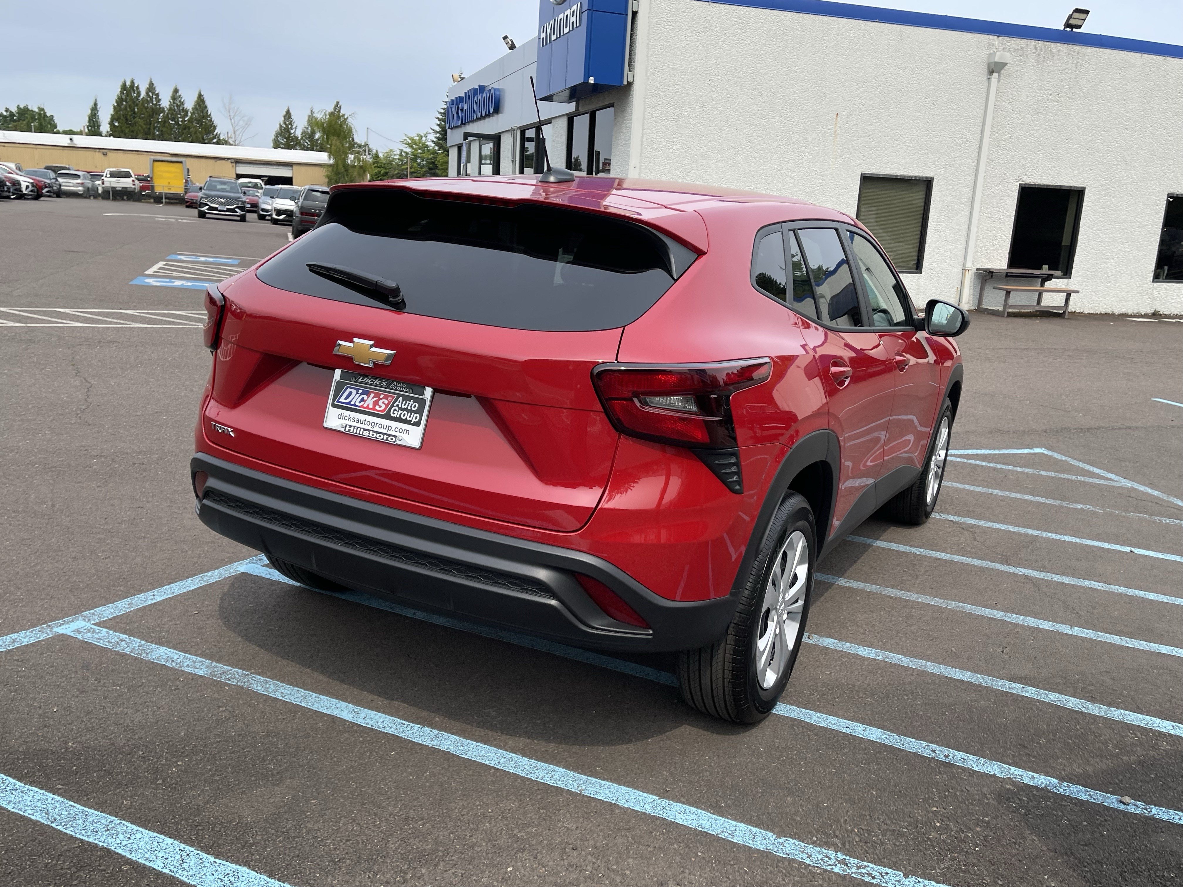 Used 2026 Chevrolet Trax LS FWD image 5