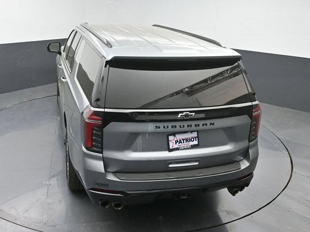 Used 2025 Chevrolet Suburban Z71 AWD/4WD image 36