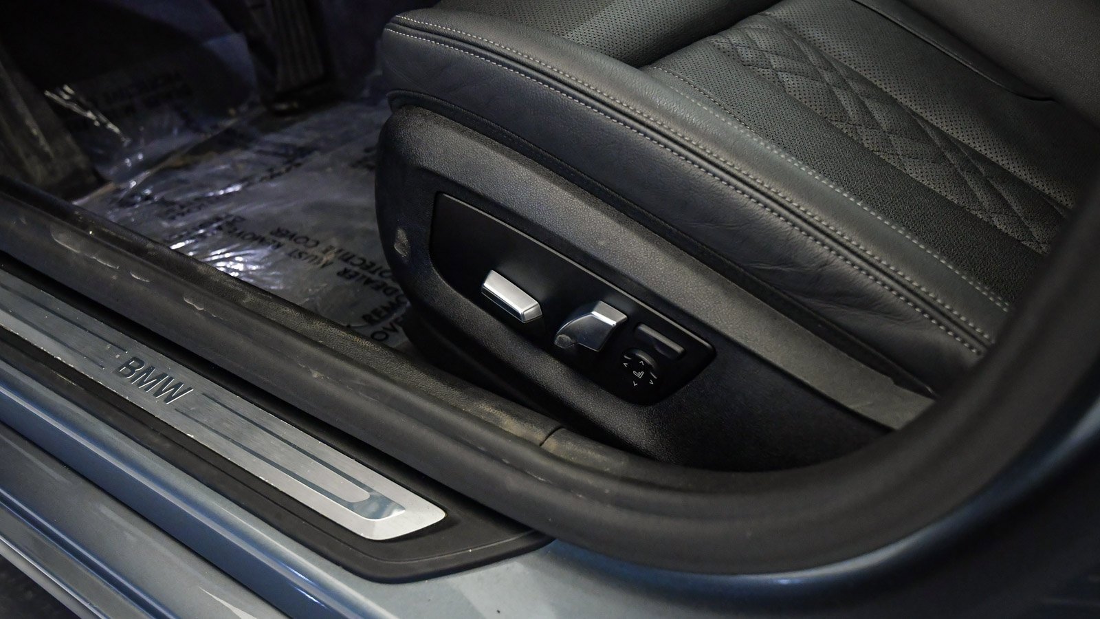 Certified 2022 BMW 530e 530e iPerformance w/ Premium Package image 23