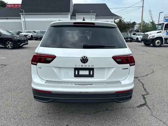 Certified 2023 Volkswagen Tiguan SE w/ Panoramic Sunroof Package AWD/4WD image 8