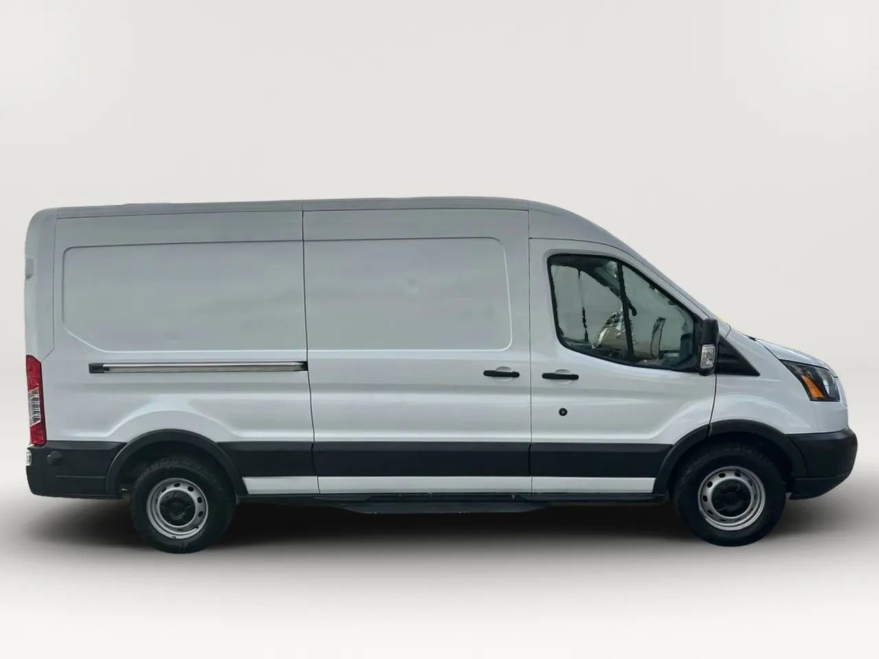 Used 2017 Ford Transit 250 148 Medium Roof image 3