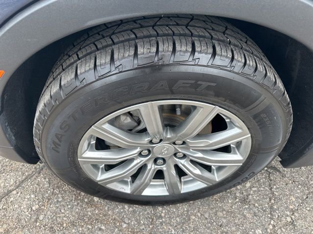 Used 2021 Cadillac XT4 Premium Luxury image 10