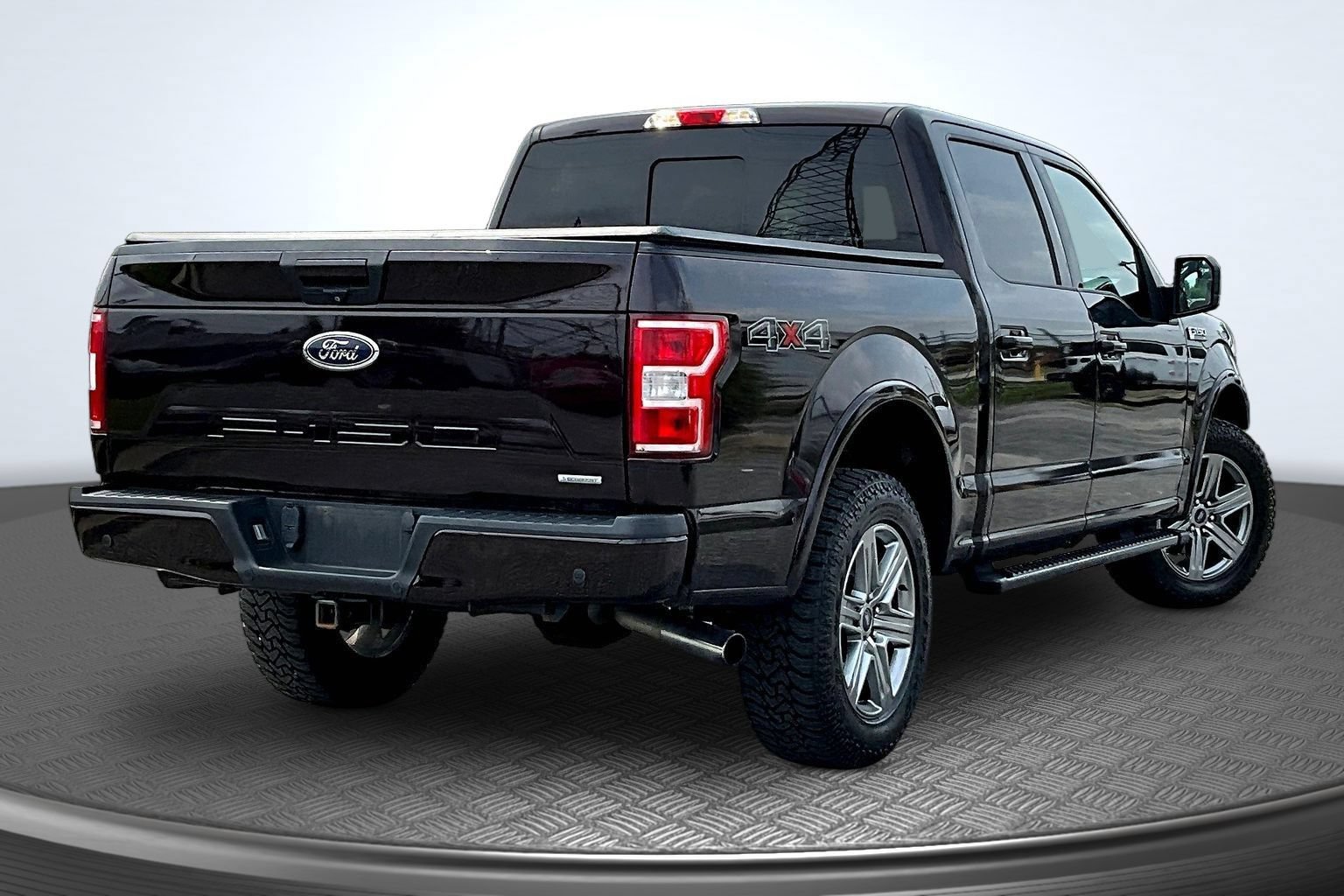 Used 2018 Ford F150 XLT w/ Equipment Group 302A Luxury AWD/4WD image 5