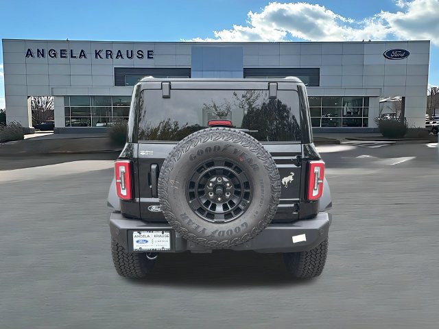 New 2026 Ford Bronco Outer Banks w/ Sasquatch Package AWD/4WD image 8