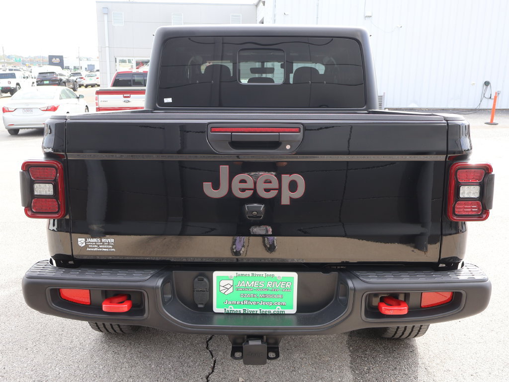 Used 2023 Jeep Gladiator Rubicon w/ LED Lighting Group AWD/4WD image 4