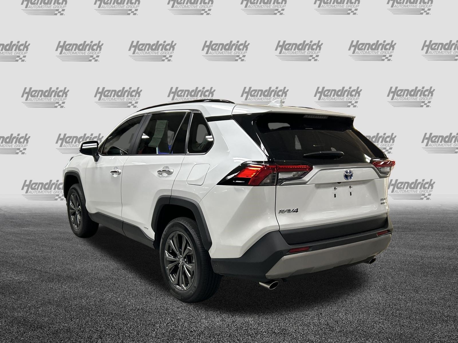 Used 2023 Toyota RAV4 Limited AWD/4WD image 7