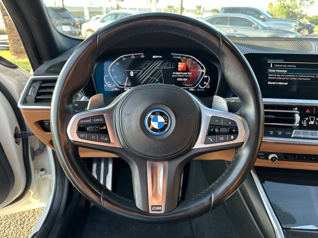 Used 2022 BMW 330e w/ M Sport Package image 12