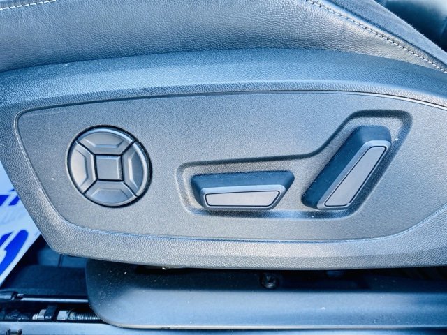 Used 2020 Audi Q3 2.0T Prestige w/ Prestige Package image 13