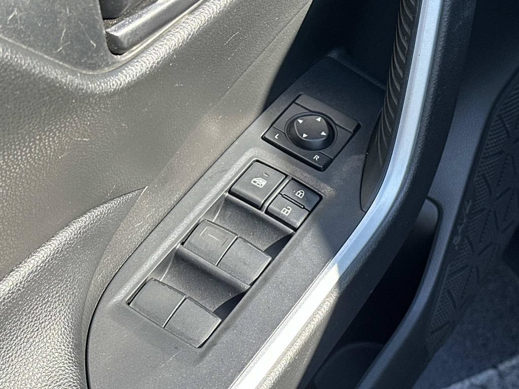 Used 2020 Toyota RAV4 LE w/ All Weather Liner Package AWD/4WD image 18