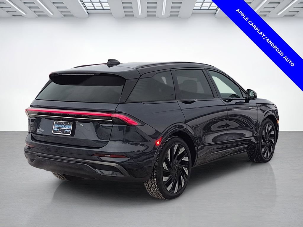 Certified 2024 Lincoln Nautilus Reserve w/ Equipment Group 202A image 3