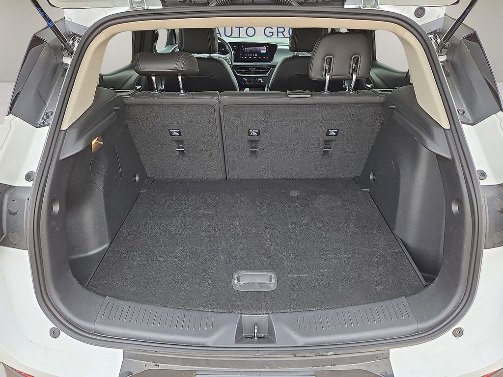 Used 2025 Buick Encore GX Preferred image 13