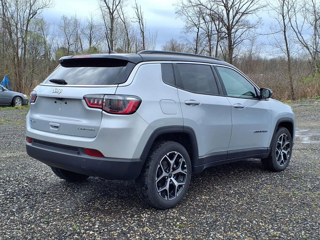 Used 2025 Jeep Compass Limited image 5