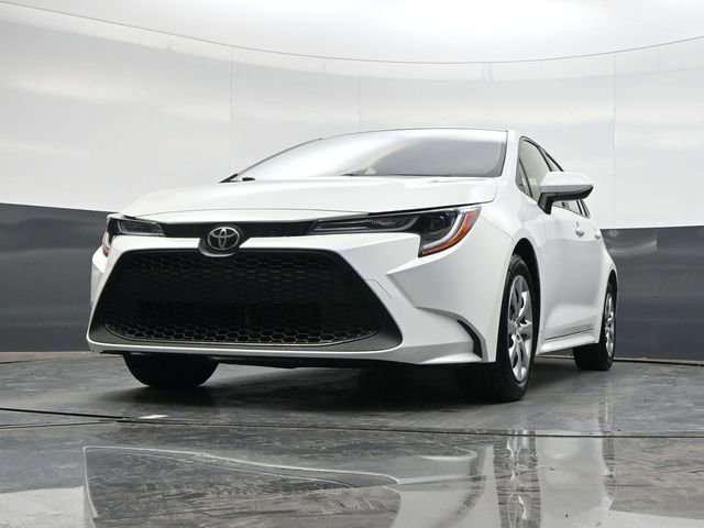 Used 2021 Toyota Corolla LE image 28