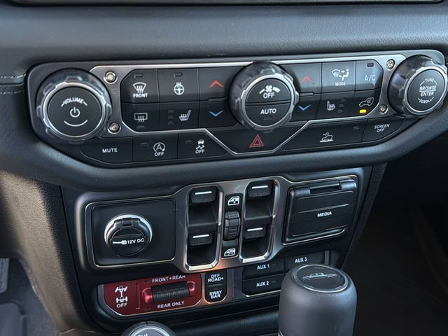 New 2026 Jeep Gladiator Rubicon w/ Steel Power Dome Hood Package AWD/4WD image 23