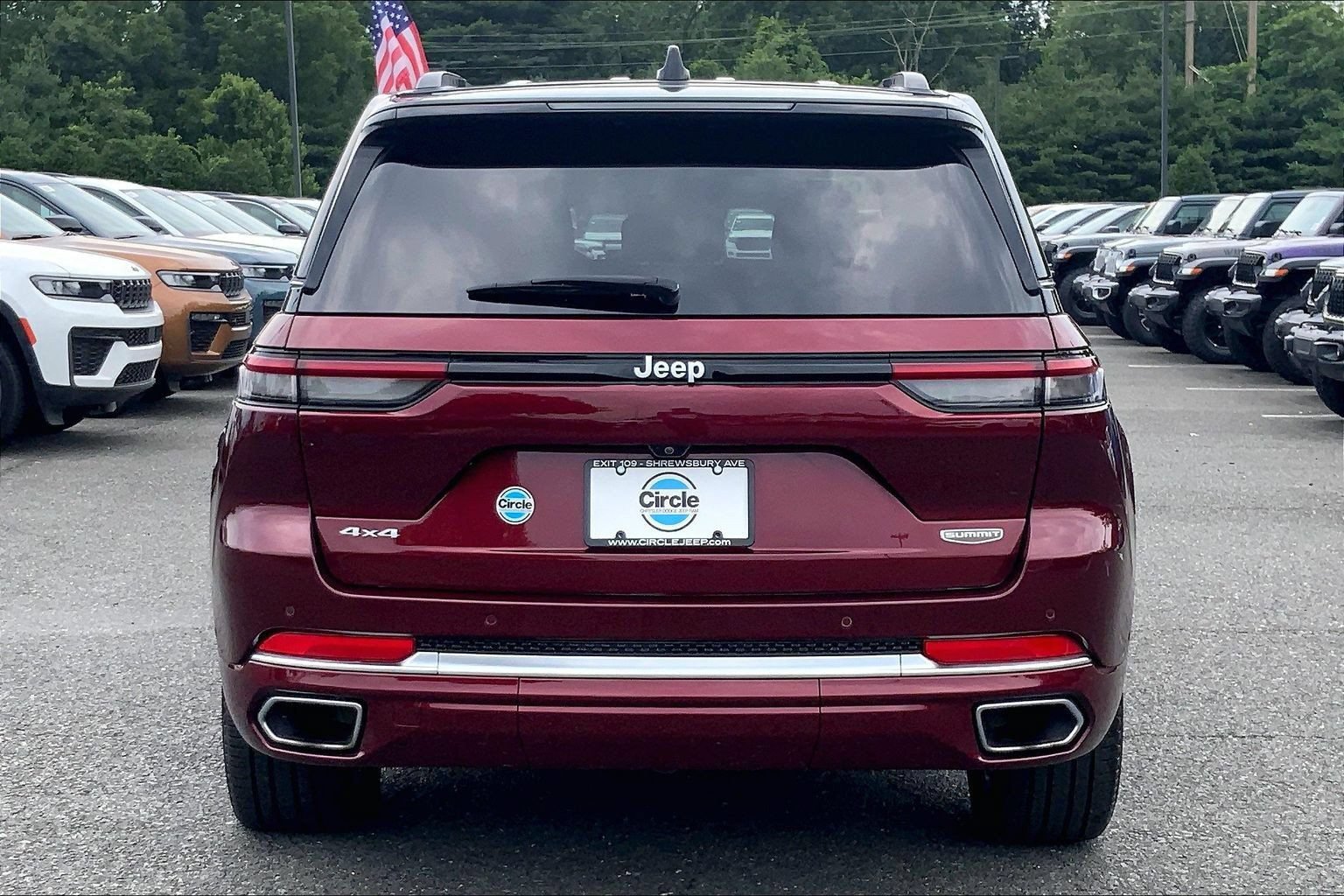 Certified 2024 Jeep Grand Cherokee Summit AWD/4WD image 4
