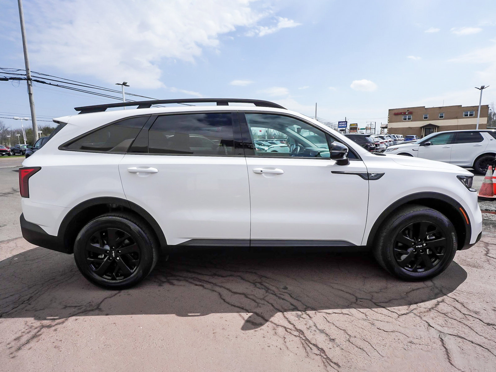 Used 2023 Kia Sorento S w/ Panoramic Sunroof Package image 53