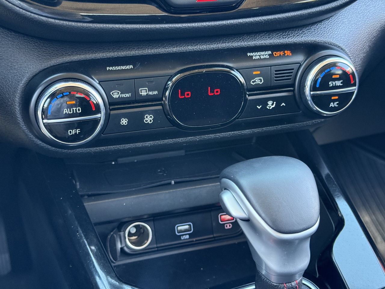 Used 2022 Kia Soul Turbo FWD image 19