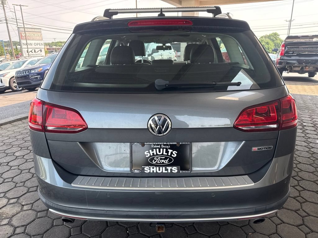 Used 2017 Volkswagen Golf Alltrack SE AWD/4WD image 7