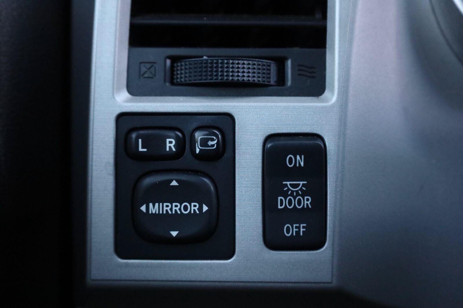 Used 2008 Toyota Sequoia Limited AWD/4WD image 36