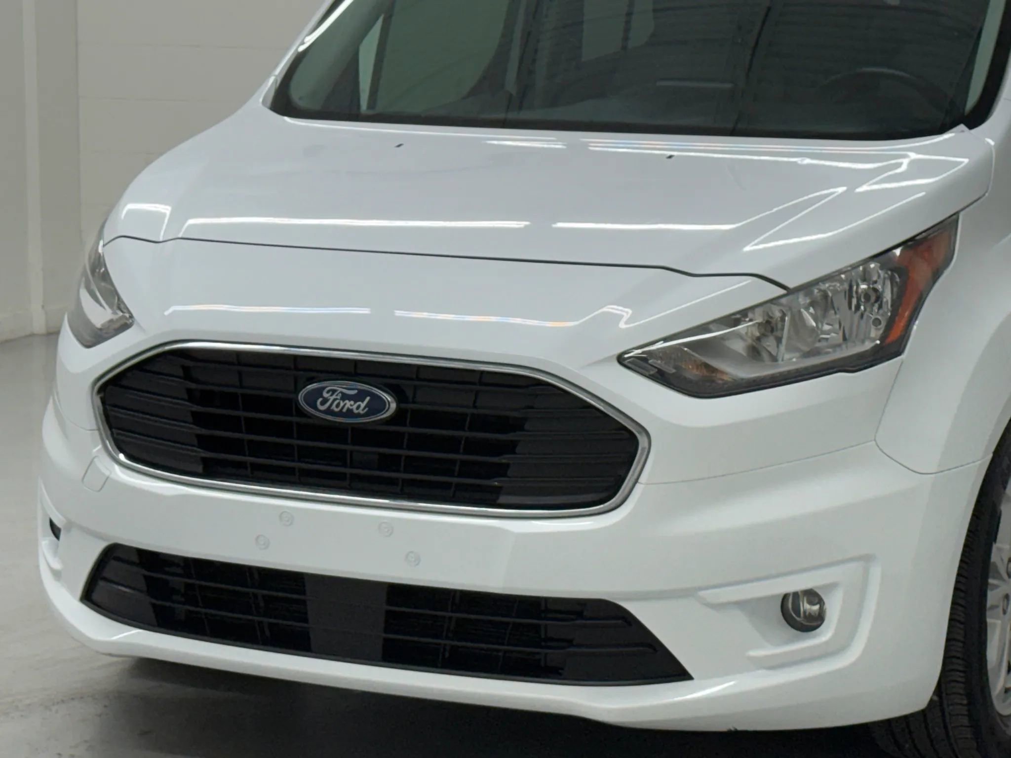 Used 2023 Ford Transit Connect XLT image 39