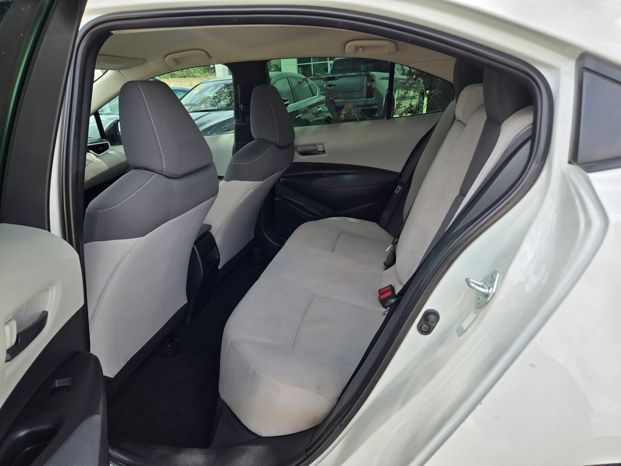 Used 2022 Toyota Corolla LE FWD image 20
