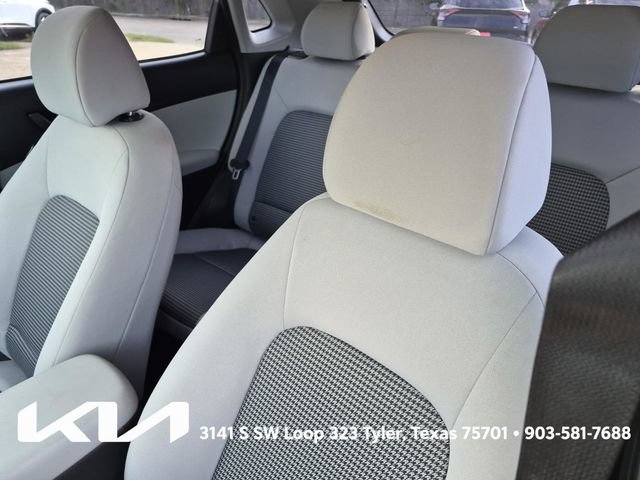 Used 2023 Hyundai Kona SE FWD image 17