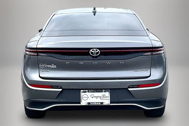 Used 2023 Toyota Crown Limited AWD/4WD image 6