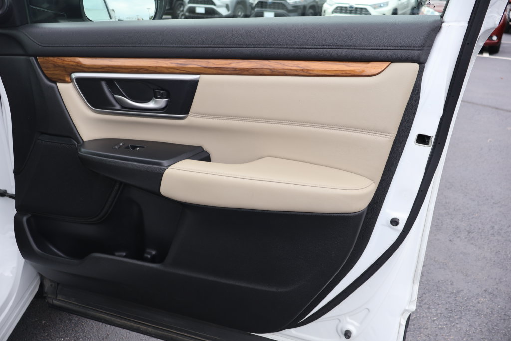 Used 2020 Honda CR-V Touring image 23