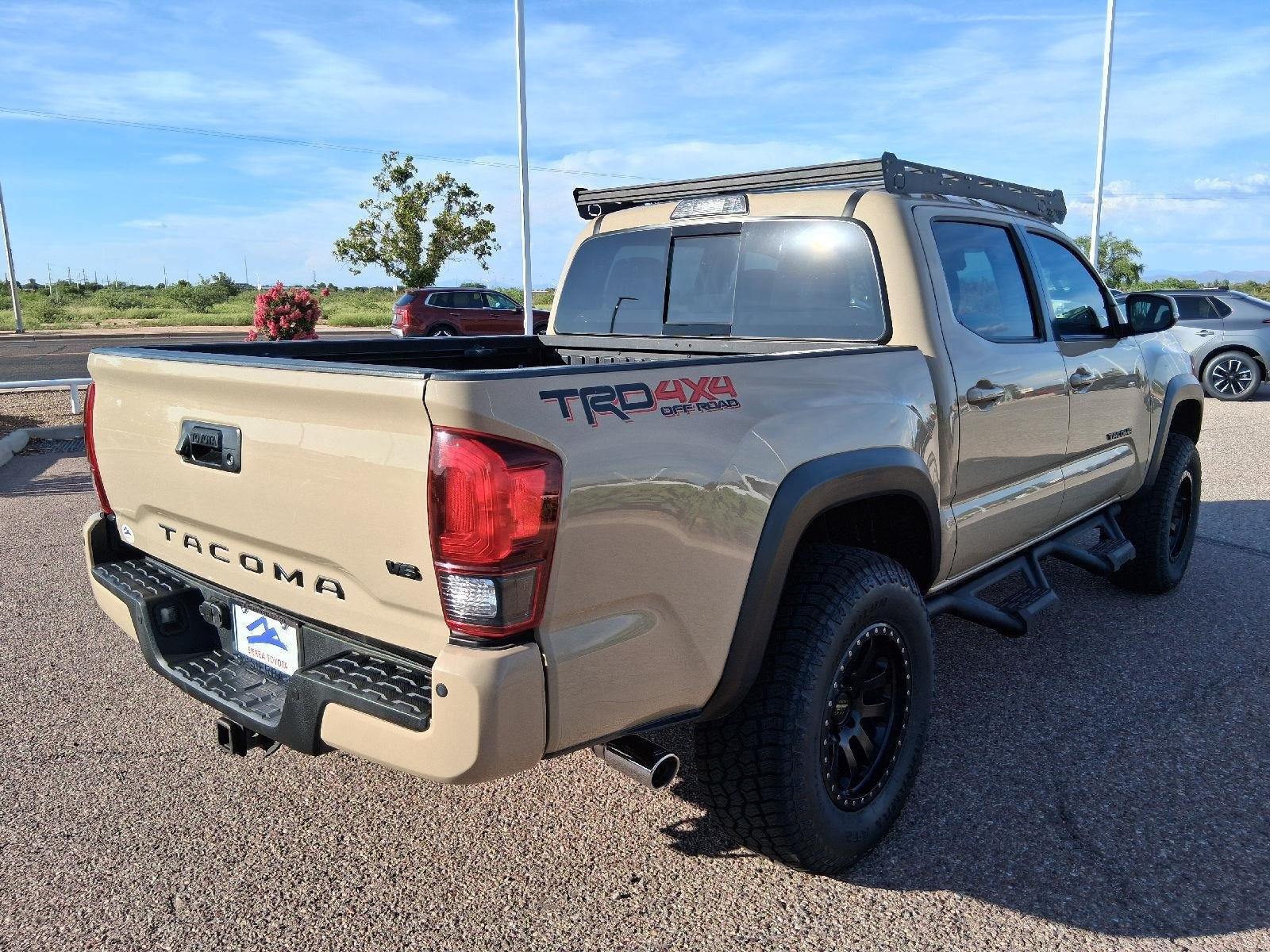 Used 2019 Toyota Tacoma TRD Off-Road w/ Technology Package AWD/4WD image 5