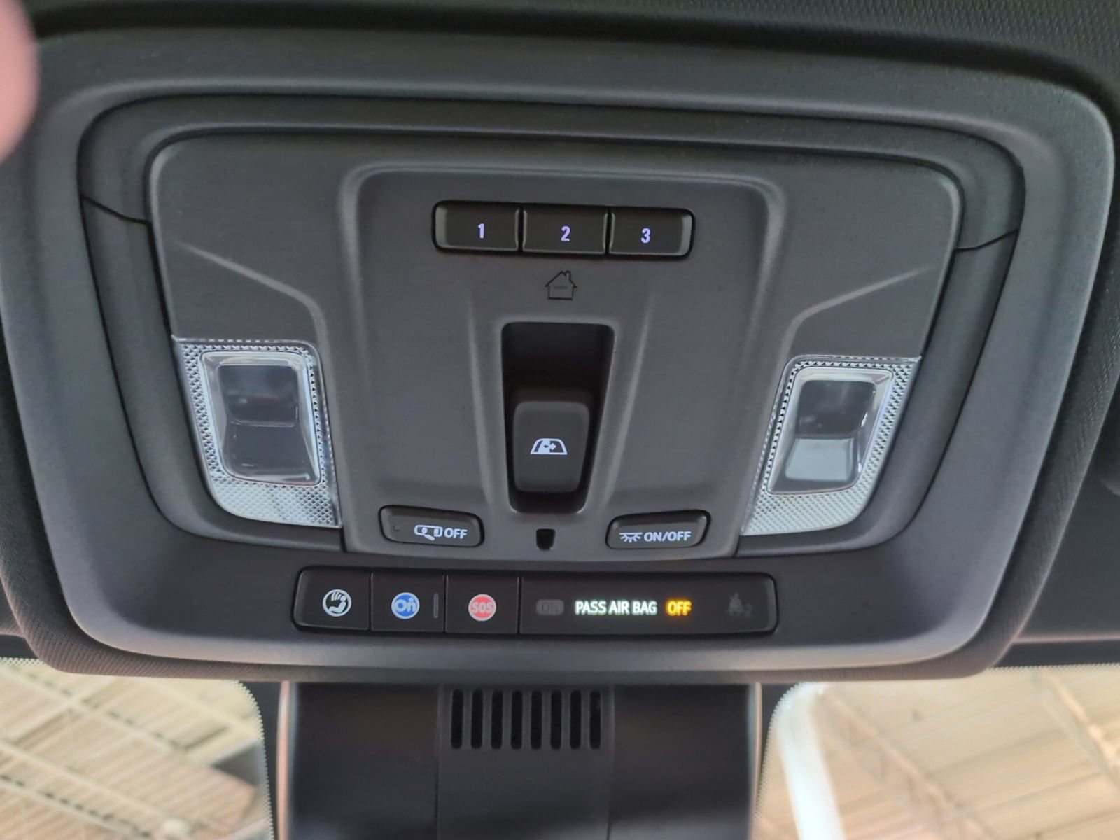 Used 2024 Chevrolet Silverado 1500 ZR2 w/ Technology Package AWD/4WD image 31